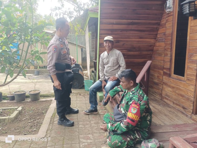 Babinsa Koramil 2210/Pabuaran Laksanakan Komsos Bersama Warga