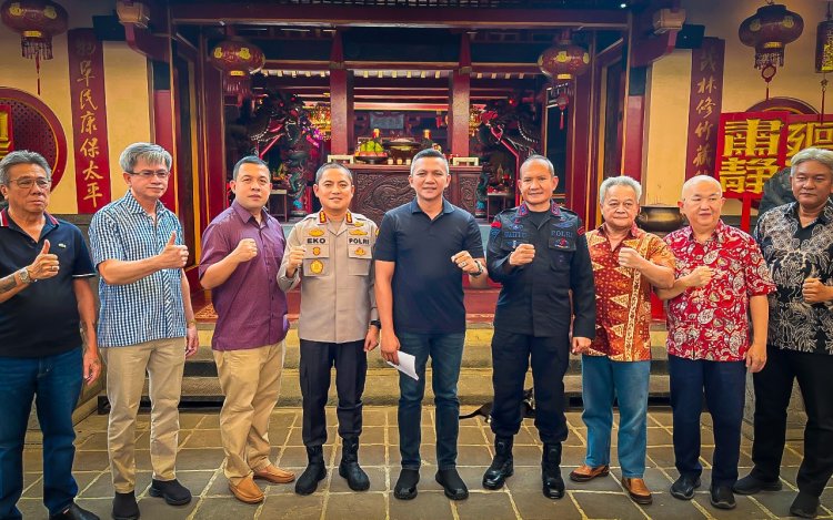 Dhanagun Berbagi Bantuan 60 Ton Beras untuk Warga