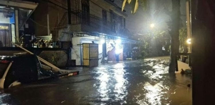 Hujan Deras Picu Banjir di Sejumlah Wilayah Bali, Rumah Warga dan Jalan Utama Terendam