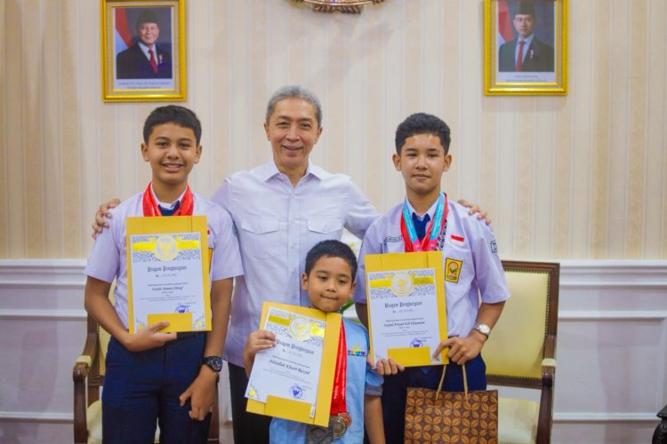iga Pelajar Asal Kota Bogor Torehkan Prestasi di Kancah Internasional  _