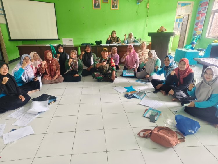 Babinsa Koramil 2211/Sagaranten Monitoring Bimbingan Wilayah Oleh Kader PKK