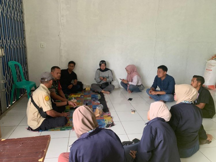 Jalin Kedekatan dan Bangun Desa, Babinsa Cijurey Koramil 2208/Nyalindung Hadiri Musyawarah Bersama BUMDes