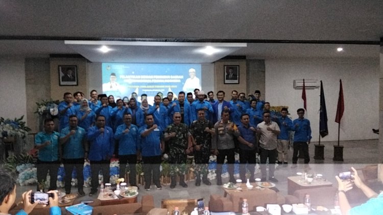 Dewan Pimpinan Daerah Komite Nasional Pemuda Indonesia (DPD KNPI) Jawa Barat melaksanakan Musda Sekaligus pengukuhan kepengurusan DPD I KNPI.