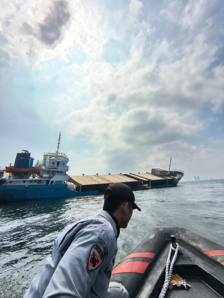 Bakamla RI Respon Cepat Tangani Kecelakaan Kapal di Sunda Kelapa