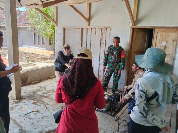 Babinsa Koramil 2213/Jampang Kulon Dampingi Pengecekan Alsintan