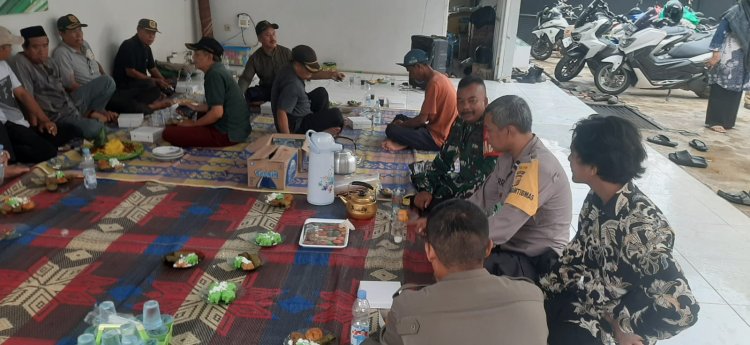 Bhabinkamtibmas Polsek Parung Bersinergi dengan TNI dan Aparat Desa, Sosialisasikan Jam Malam untuk Pelajar