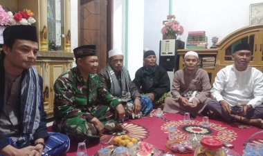 Babinsa Koramil 2211/Sagaranten Hadiri Peringatan Maulid Nabi di Desa Cibarebeg
