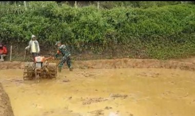 Babinsa Koramil 2209/Lengkong Dampingi Kegiatan Ketahanan Pangan di Desa Tegallega