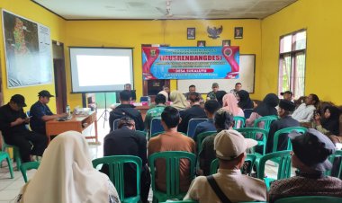 Babinsa Koramil 2213/Jampang Kulon Hadiri Undangan Musrenbangdus di Desa Binaan