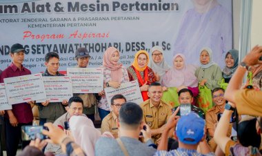 Kementan dan DPR RI Kembali Serahkan Bantuan untuk Petani Kota Bogor