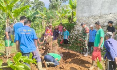 Babinsa Koramil 2201/Cisolok Laksanakan Pembersihan Lahan di Lokasi Rencana Pengeboran