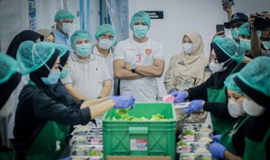 Tinjau Dapur SPPG Bersama Menteri LH, Jenal Mutaqin Pastikan Sesuai Standar Kesehatan dan Kebersihan Lingkungan