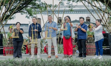 Jenal Mutaqin Dampingi Menteri Kebudayaan Buka REKKAM Art Festival 2025