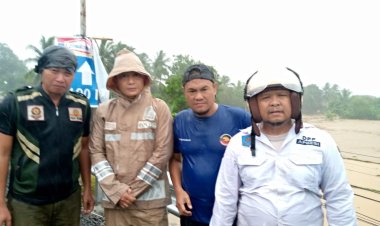 Banjir Rendam Ratusan Rumah di Desa Cikahuripan Kecamatan Cisolok, Sukabumi