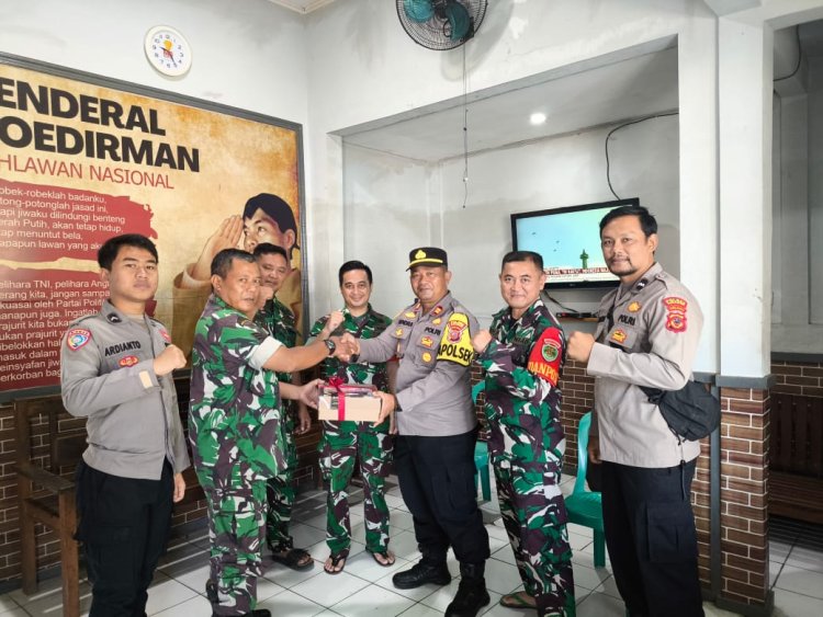 Koramil 2214/Surade Gelar Doa Bersama dan Nonton Bareng Peringatan HUT TNI ke-80
