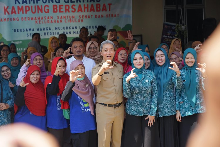 Dedie Rachim Deklarasikan Kampung Germas dan Kampung Bersahabat di Cibuluh