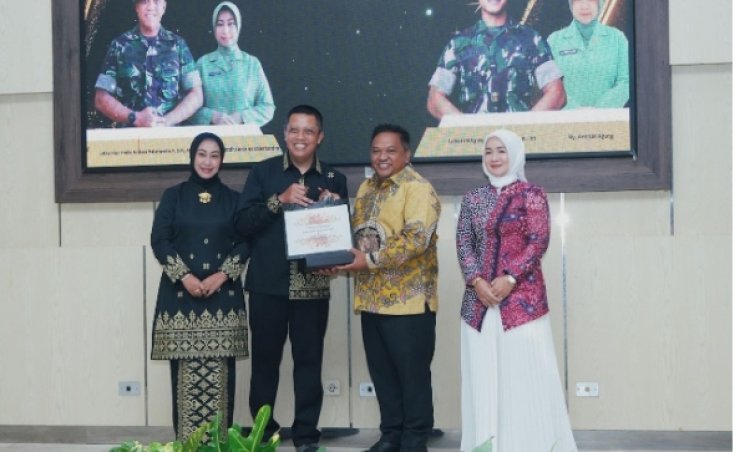 Pisah Sambut Komandan Kodim 0622/Sukabumi   dari Letkol Kav. Andhi Ardana Valeriandra P, S.H., M.Si.   kepada Letkol Inf. Agung Ariwibowo, S.Hub.Int.