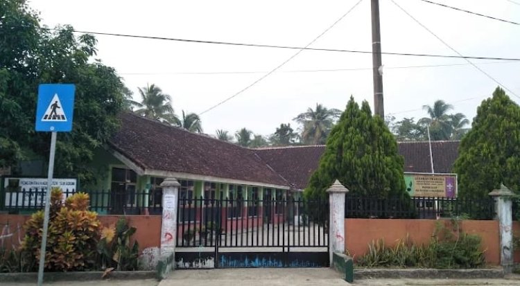 Program Makan Bergizi Gratis di SDN 4 Pasir Ipis, Buniwangi, Surade, Menuai Kritik