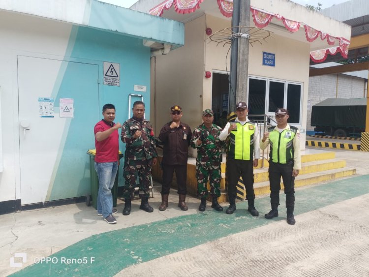 Babinsa Koramil 2210/Pabuaran Jaga Keamanan dan Ketertiban Saat Aksi Demo di PT Clarian