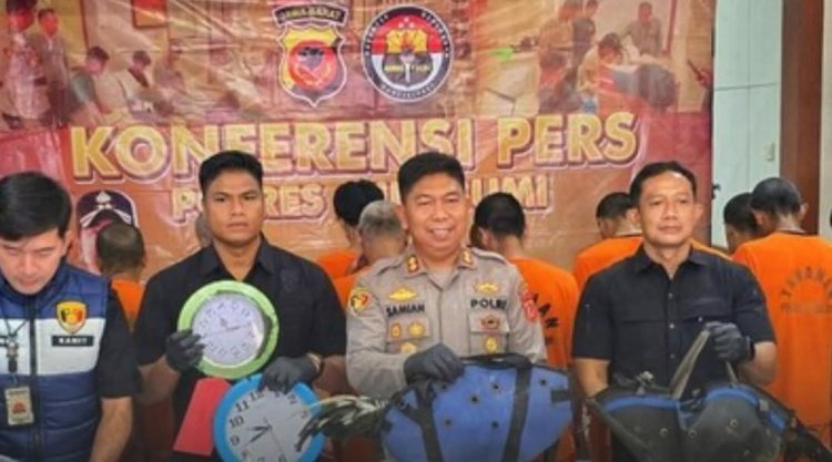 Polres Sukabumi Ungkap Kasus Perjudian Sabung Ayam di Surade, Dua Tersangka Diamankan