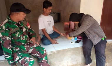 Babinsa Koramil 2204/Cikidang Laksanakan Pengecekan Kesehatan Warga Desa Cikarae Thoyibah