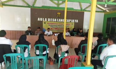 Babinsa Koramil 2209/Lengkong Hadiri Musdes Pembentukan Panitia Pilkades Antar Waktu