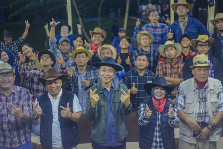 Dedie Rachim Terima Penghargaan Sebagai Wali Kota Inovatif, Kolaboratif, dan Kepeduliannya Atas Lingkungan