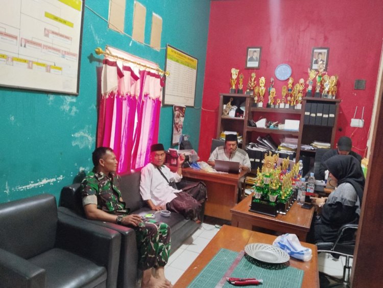 Babinsa Koramil 2214/Surade Desa Waluran Mandiri Laksanakan Komsos Percepatan KDKMP