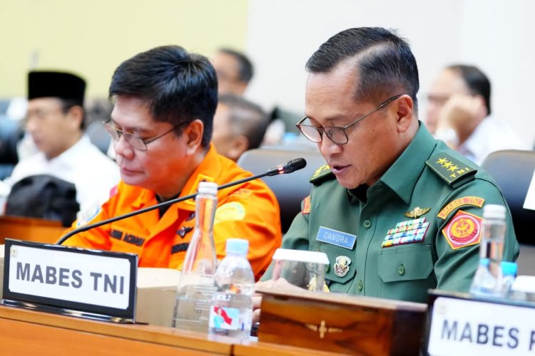 Asrenum Panglima TNI Paparkan Peran TNI dalam Penanggulangan Bencana di Hadapan Tim Pengawas DPR RI