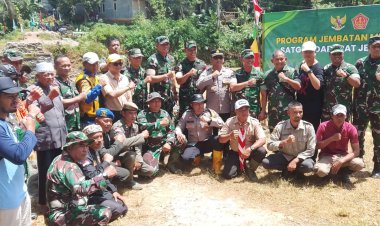 Peletakan Batu Pertama Pembangunan Jembatan Merah Putih di Desa Mekarmukti, Waluran