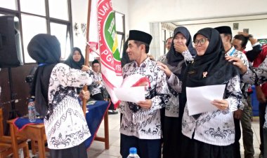 Juliyus Jose Rijal, S.Pd Terpilih sebagai Ketua PGRI Kecamatan Cikakak Periode 2025–2030