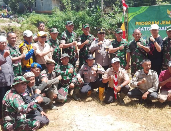 Peletakan Batu Pertama Pembangunan Jembatan Merah Putih di Desa Mekarmukti, Waluran