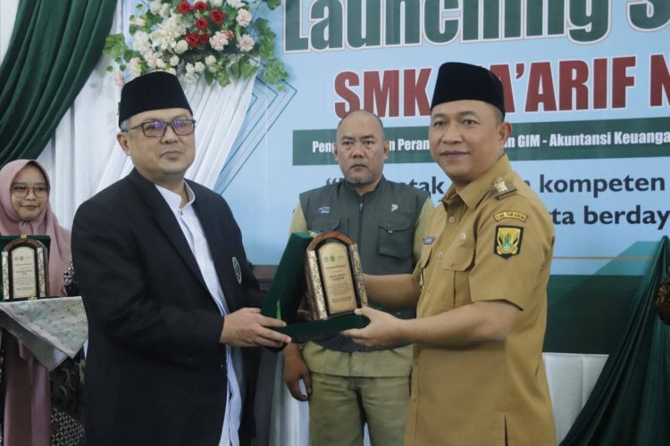 Pelepasan Siswa Prakerin dan Launching, SMK Go Global, Wabup Sukabumi Apresiasi SMK Ma’arif NU Al-Fathonah