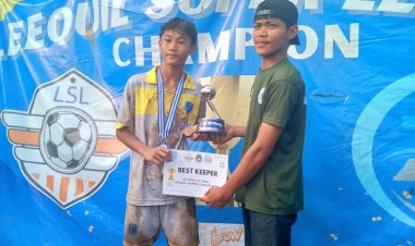 M.Rizky Agustian   Siswa SMPN 2 CIAWI  Best Keeper di  LEEQUIL SUPER LEAGUE  2025/2026