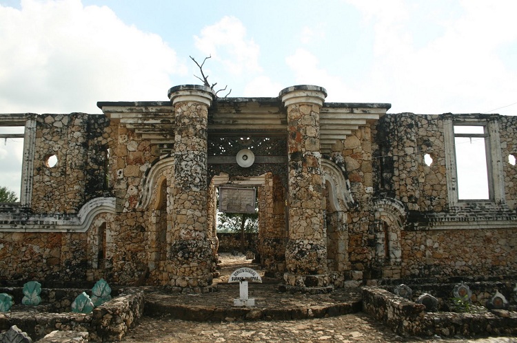 10 Tempat Wisata di Madura yang Sangat Menakjubkan untuk Dikunjungi 10 Tempat Wisata di Madura yang Sangat Menakjubkan untuk Dikunjungi