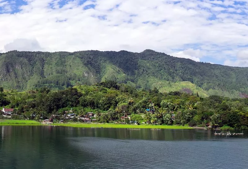 Tempat Wisata Danau Toba di Pulau Samosir