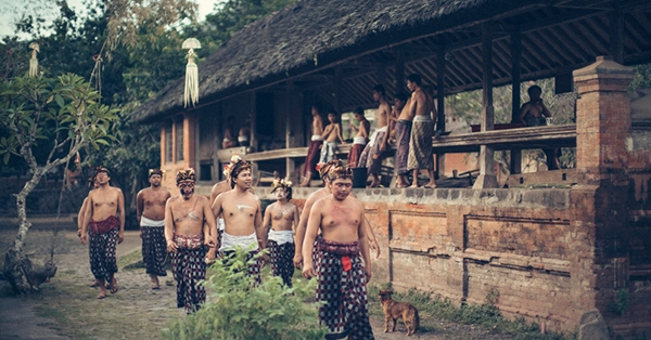 7 Tempat Terbaik untuk Dikunjungi di Bali - Spot Foto Keren Desa Tenganan