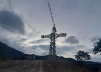 Kondisi Patung Tuhan Yesus Bukit Sibea-bea yang belum rampung dikerjakan, di Desa Janji Martahan, Kecamatan Harian, Kabupaten Samosir. Foto dipetik beberapa waktu lalu.
