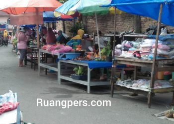 Suasana di Pasar Pagi Rindam yang terletak di Kelurahan Setia Negara, Kecamatan Siantar Sitalasari, Kota Pematangsiantar, tidak kalah hidupnya dengan Pasar Horas dan Pasar Dwikora Pematangsiantar, Selasa (26/1/2021) pagi lalu.