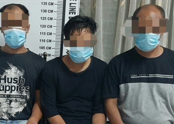 Foto ketiga orang tersangka yang dianankan Polisi terkait sabu.