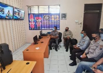 Personel Humas Polres Simalungun saat ikuti Pelatihan Public Speaking secara virtual, Sabtu (27/2/2021).