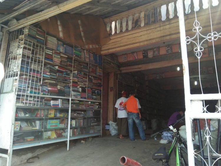 Toko Buku milik Pdt Dangas Sihombing, di jalan Sisingamangaraja Pematangsiantar.