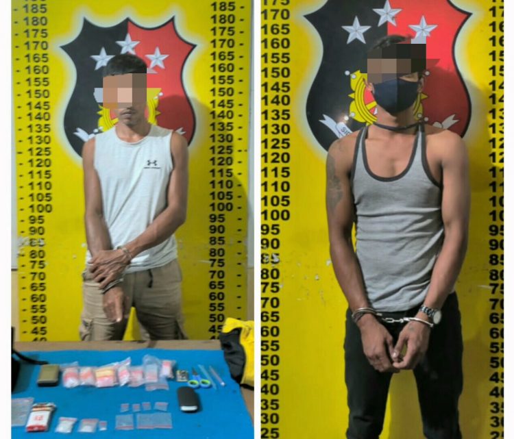 Foto kedua terangka berikut barang bukti yang diamankan di Polsek Perdagangan.