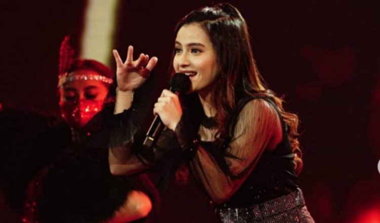 Femila Sinukaban tersingkir di babak Top 10 Indonesian Idol Special Season. (Foto: Instagram)