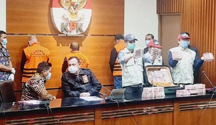 Barang bukti uang suap yang diduga untuk Gubernur Sulsel Nurdin Abdullah. (Foto dok humas KPK).