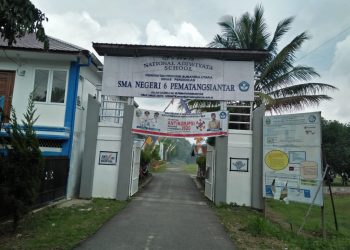 Gerbang masuk SMA Negeri 6 Kota Pematangsiantar yang beralamat di jalan Cadika No 15 Pematangsiantar.