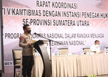 Kapolda Sumut, Irjen Pol RZ Panca Putra Simanjuntak saat memberikan kata sambutan.