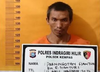 Paringotan Sianturi (30) warga Rokan Hilir, Riau tersangka yang membunuh, menyeret dan menelanjangi korban Sartini (51), seorang ibu rumah tangga. Foto/Ist