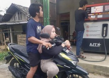 Jok motor dipasang ratusan paku supaya tidak ada yang membonceng, semua gegara punya pacar cemburuan (Facebook/Khoirul Anam)