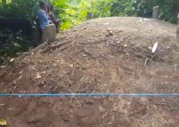 Tanah kuburan di Padang Pariaman, Sumbar menjadi tinggi secara tiba-tiba (Rus Akbar/MNC Portal)